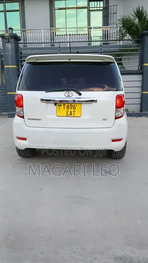 Toyota Rumion 1.5 FWD 2023 White