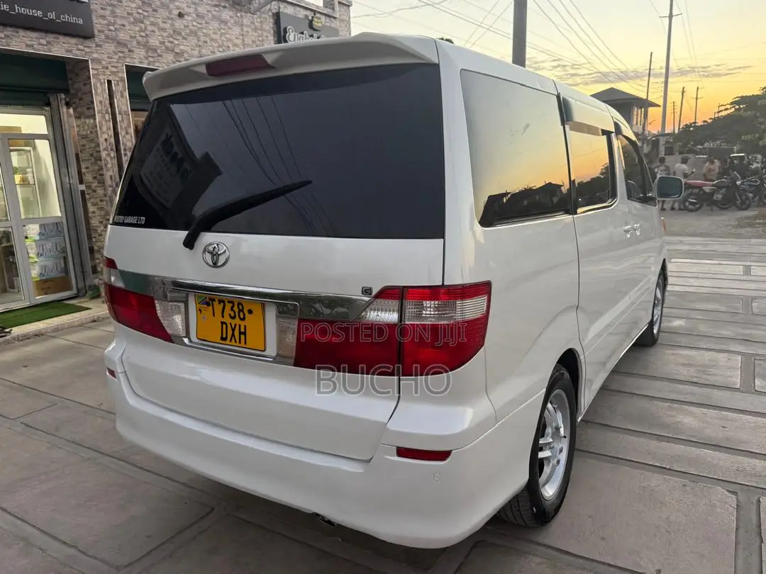 Toyota Alphard 2004 White