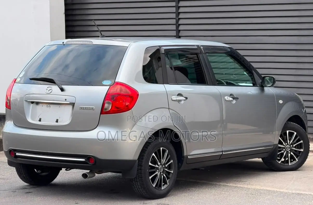 Mazda Verisa 2011 Gray