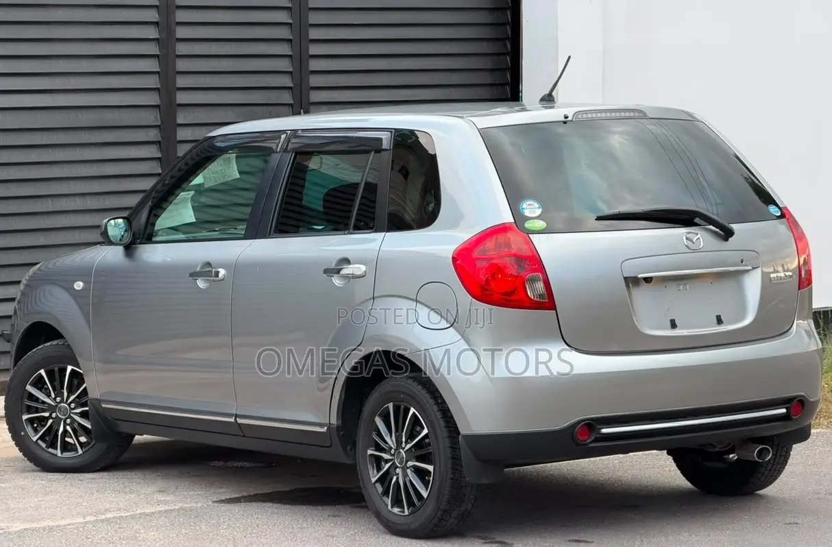 Mazda Verisa 2011 Gray