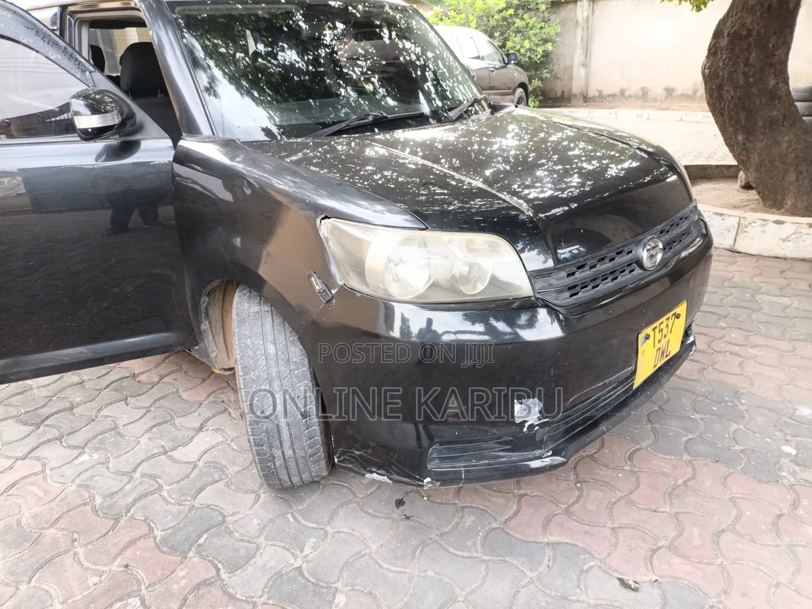 Toyota Corolla Rumion Hatchback 1.5 FWD 2010 Black