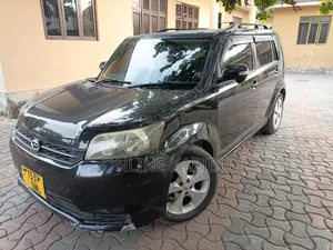 Toyota Corolla Rumion Hatchback 1.5 FWD 2010 Black