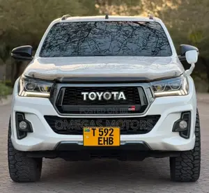 Toyota Hilux 2019 White