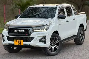 Toyota Hilux 2019 White