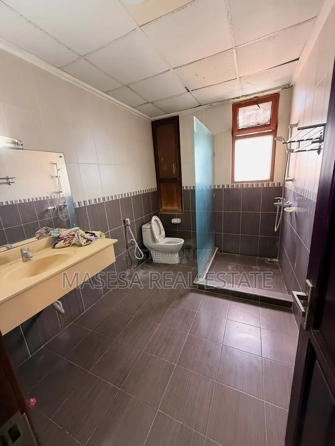 Furnished 4bdrm Apartment in Upanga East for rent
