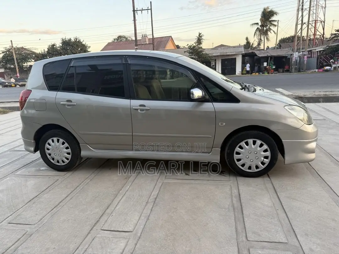 Toyota Corolla Spacio 1.5 X 2005 Beige