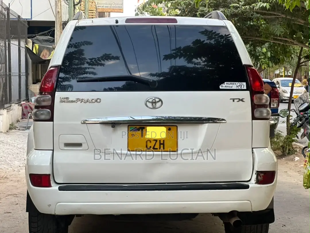 Toyota Land Cruiser Prado 2002 White