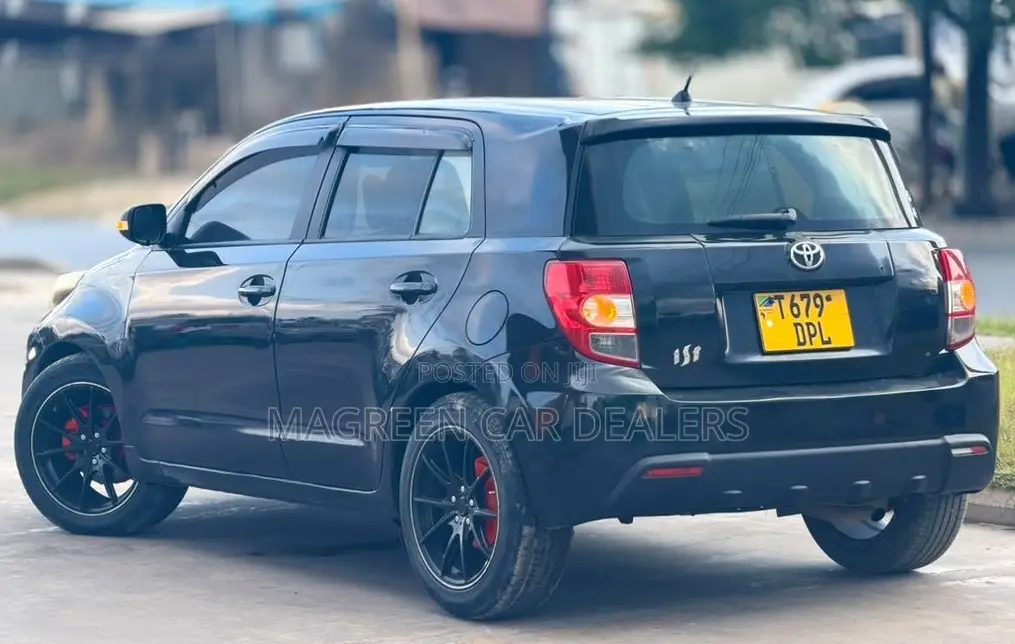 Toyota IST 2009 Black