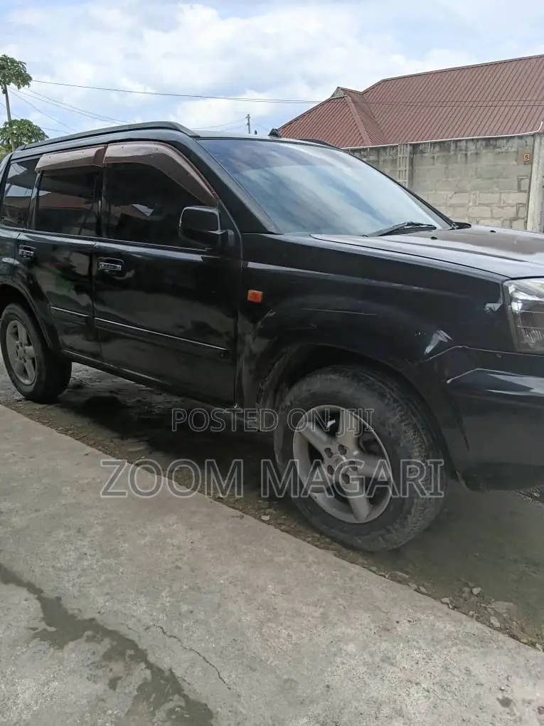 Nissan X-Trail 2005 Black