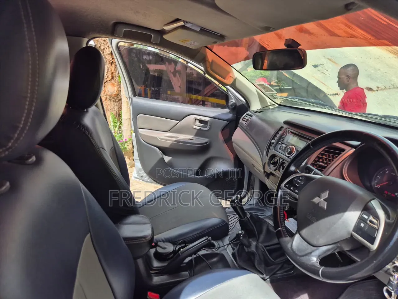 Mitsubishi L200 2015 Silver