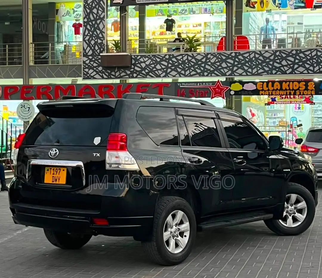 Toyota Land Cruiser Prado 2010 Black