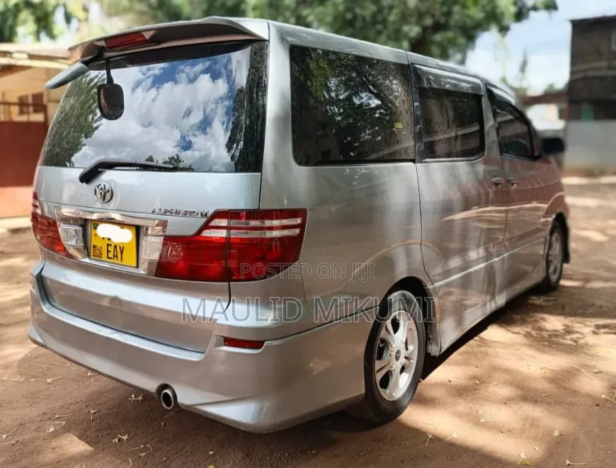 Toyota Alphard 2005 Silver