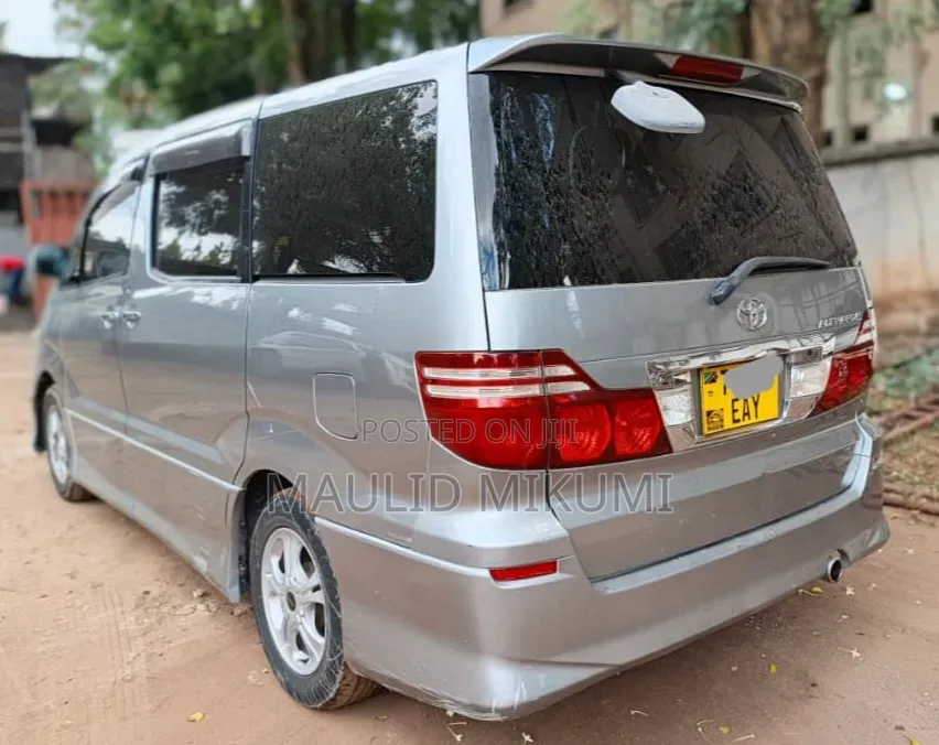 Toyota Alphard 2005 Silver