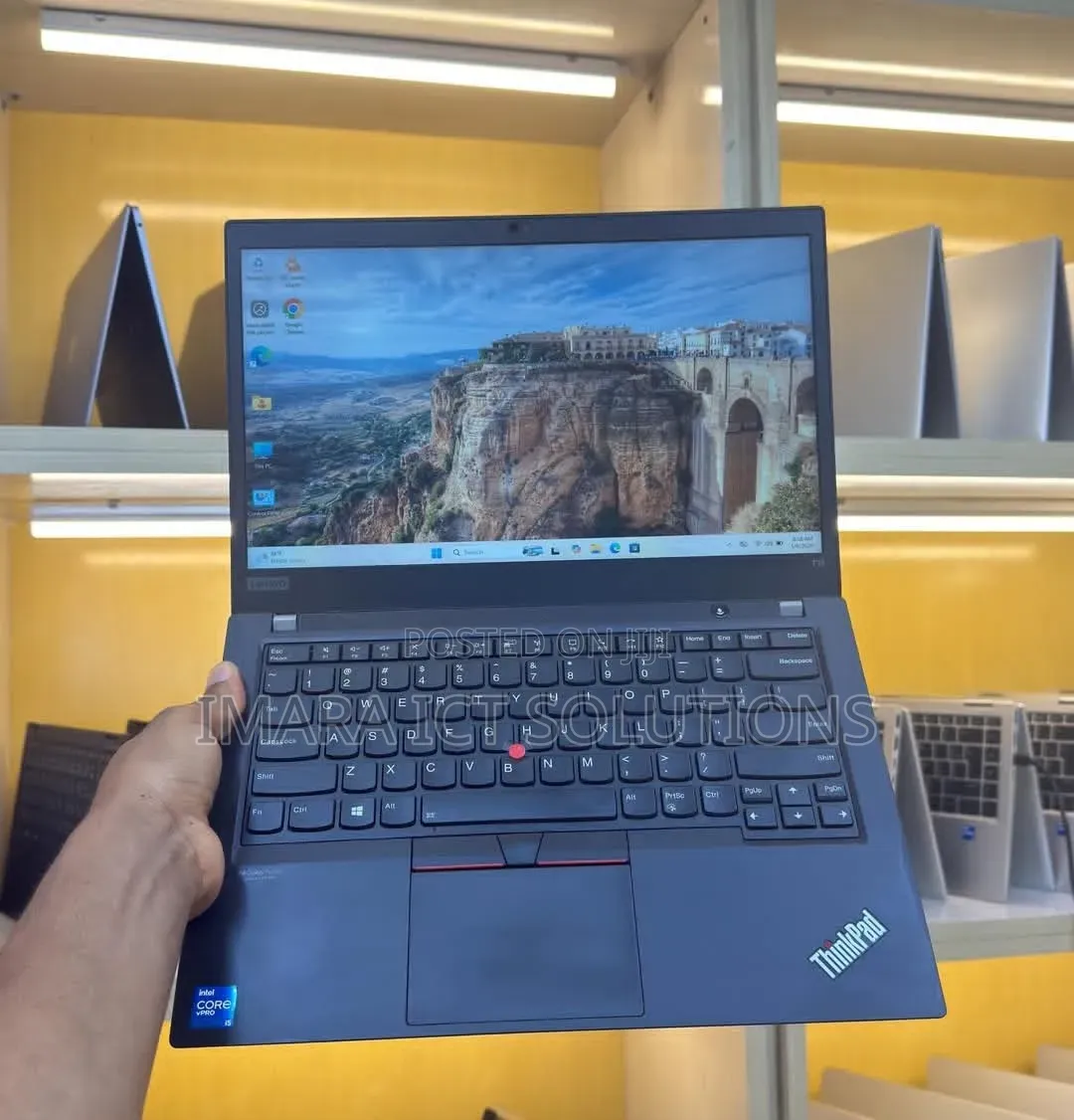 Laptop Lenovo ThinkPad T14s Gen 2 16GB Intel Core i5 SSD 256GB