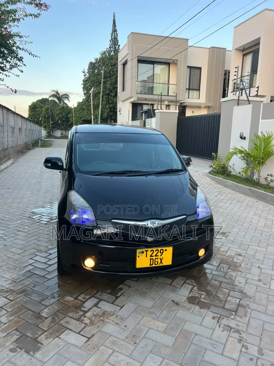 Toyota Ractis 1.5 AWD 2005 Black