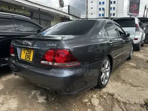 Toyota Crown 2007 Gray