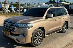 Toyota Land Cruiser 2016 Beige