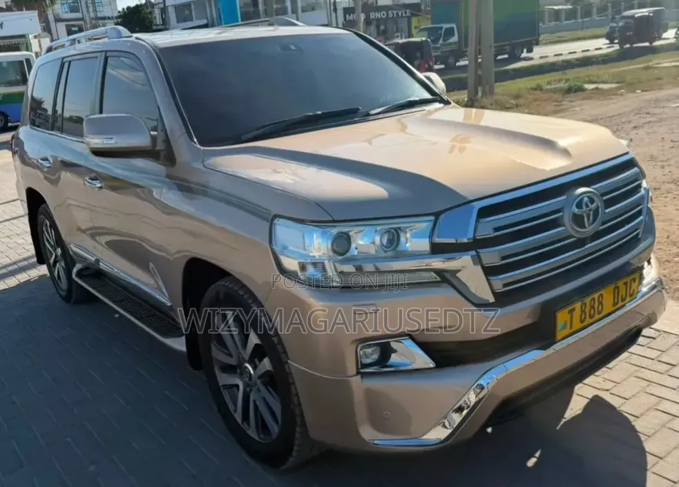 Toyota Land Cruiser 2016 Beige