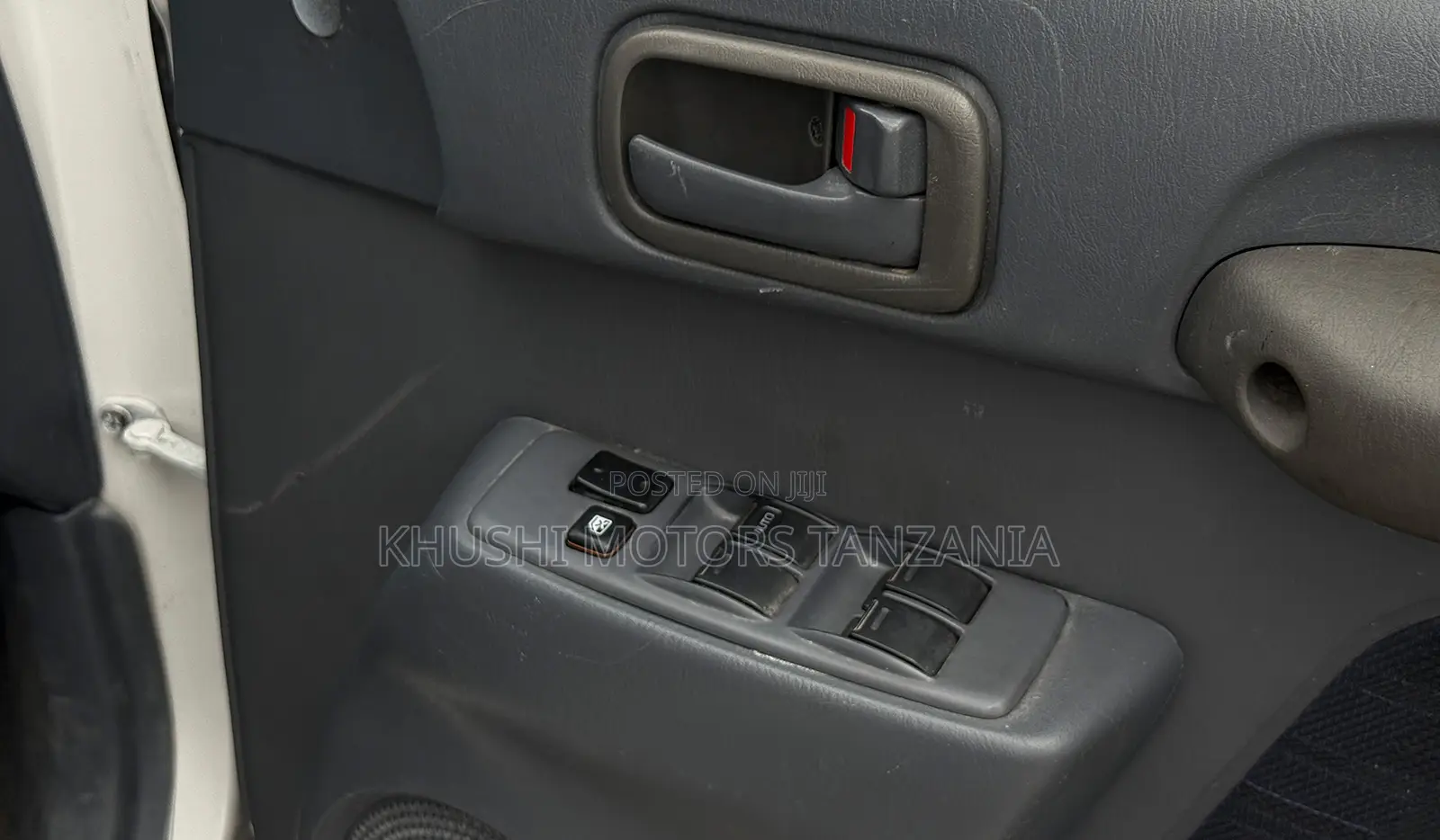 Toyota RAV4 1996 White