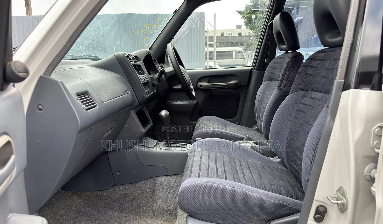 Toyota RAV4 1996 White