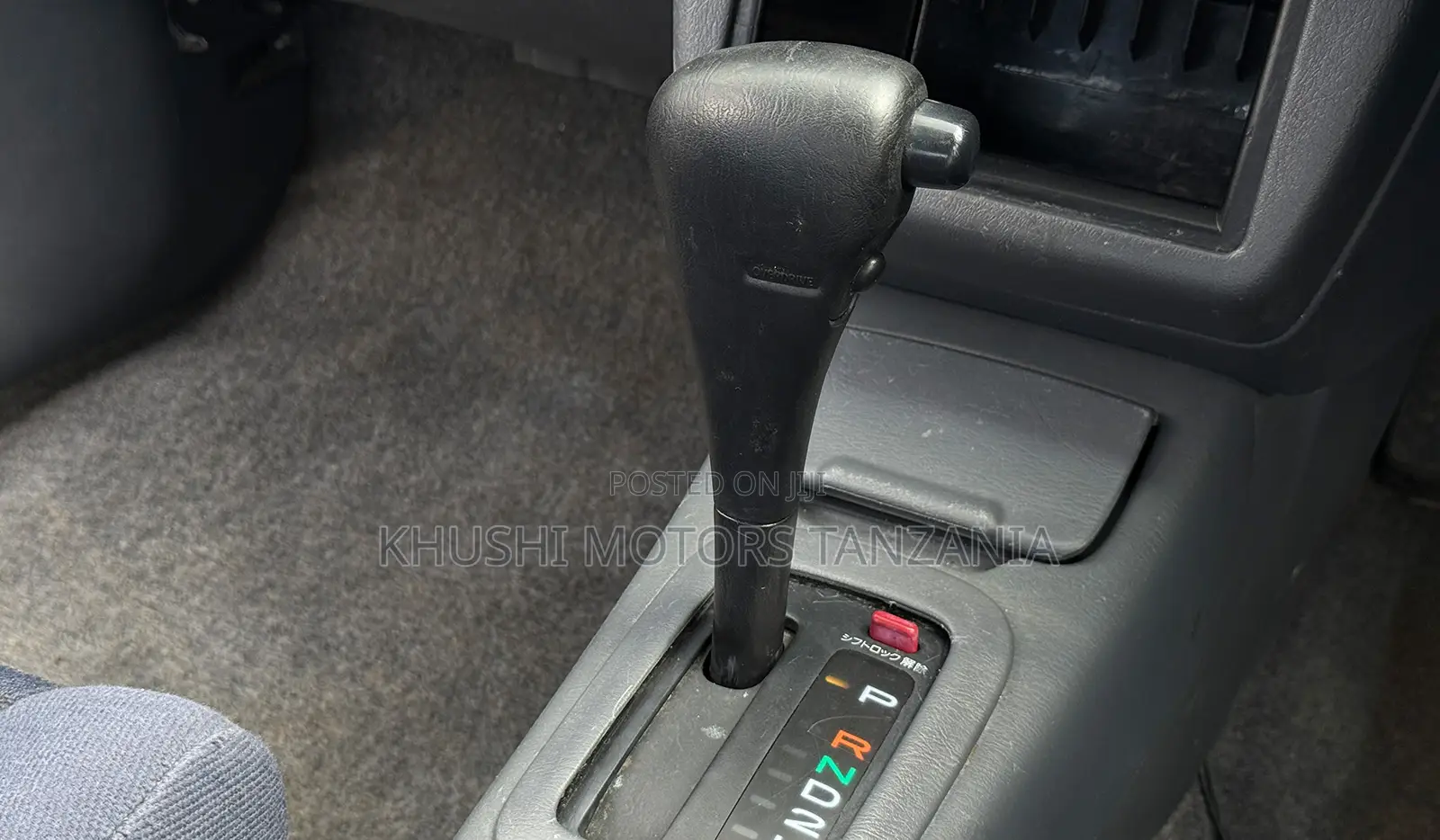 Toyota RAV4 1996 White