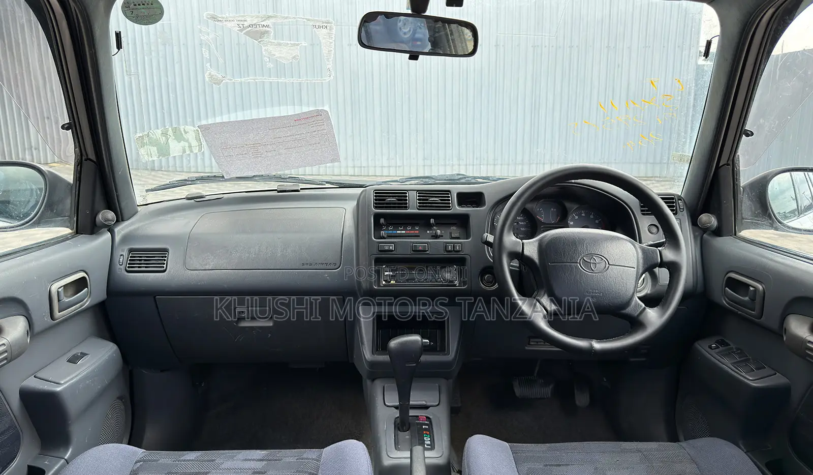 Toyota RAV4 1996 White