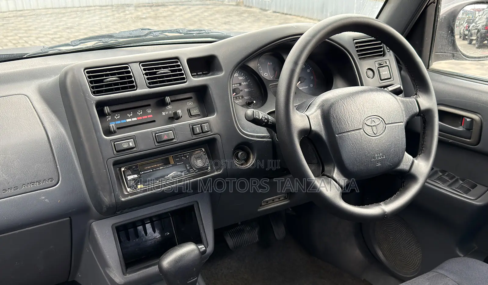 Toyota RAV4 1996 White
