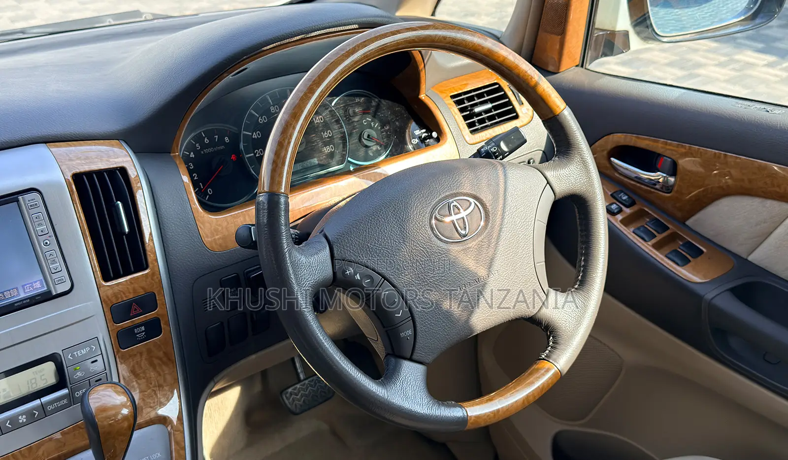 Toyota Alphard 2006 White