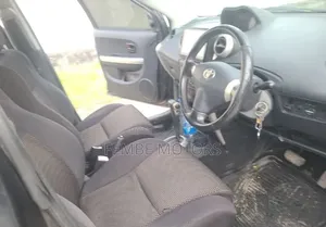 Toyota IST 2005 Black