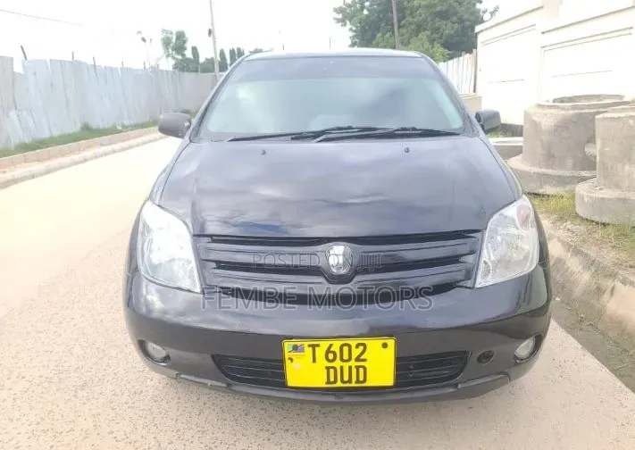 Toyota IST 2005 Black