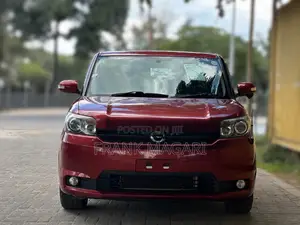 Toyota Corolla Rumion Hatchback 1.8 FWD 2010 Maroon