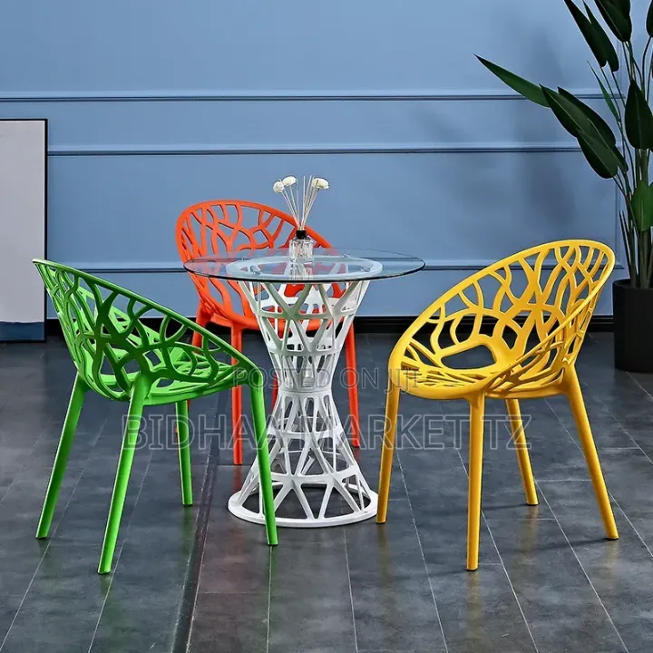Modern Plastic Dining Chairs