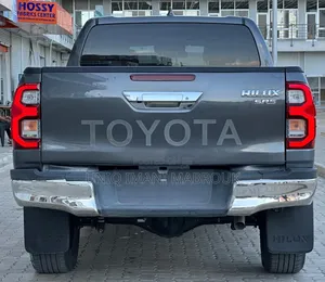 Toyota Hilux 2021 Gray