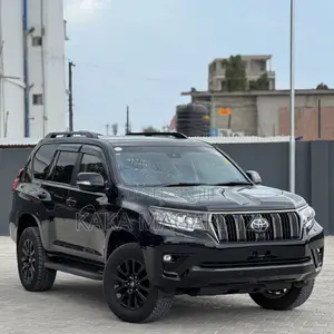 Toyota Land Cruiser Prado 2023 Black