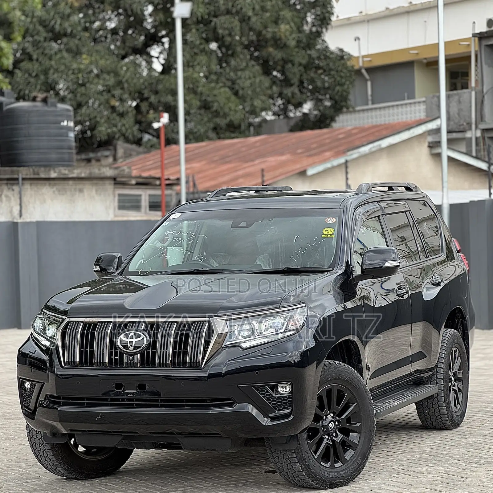 Toyota Land Cruiser Prado 2023 Black