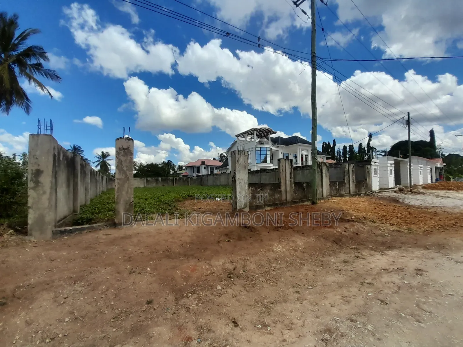 Kiwanja Kinauzwa Kigamboni Geza Ulole