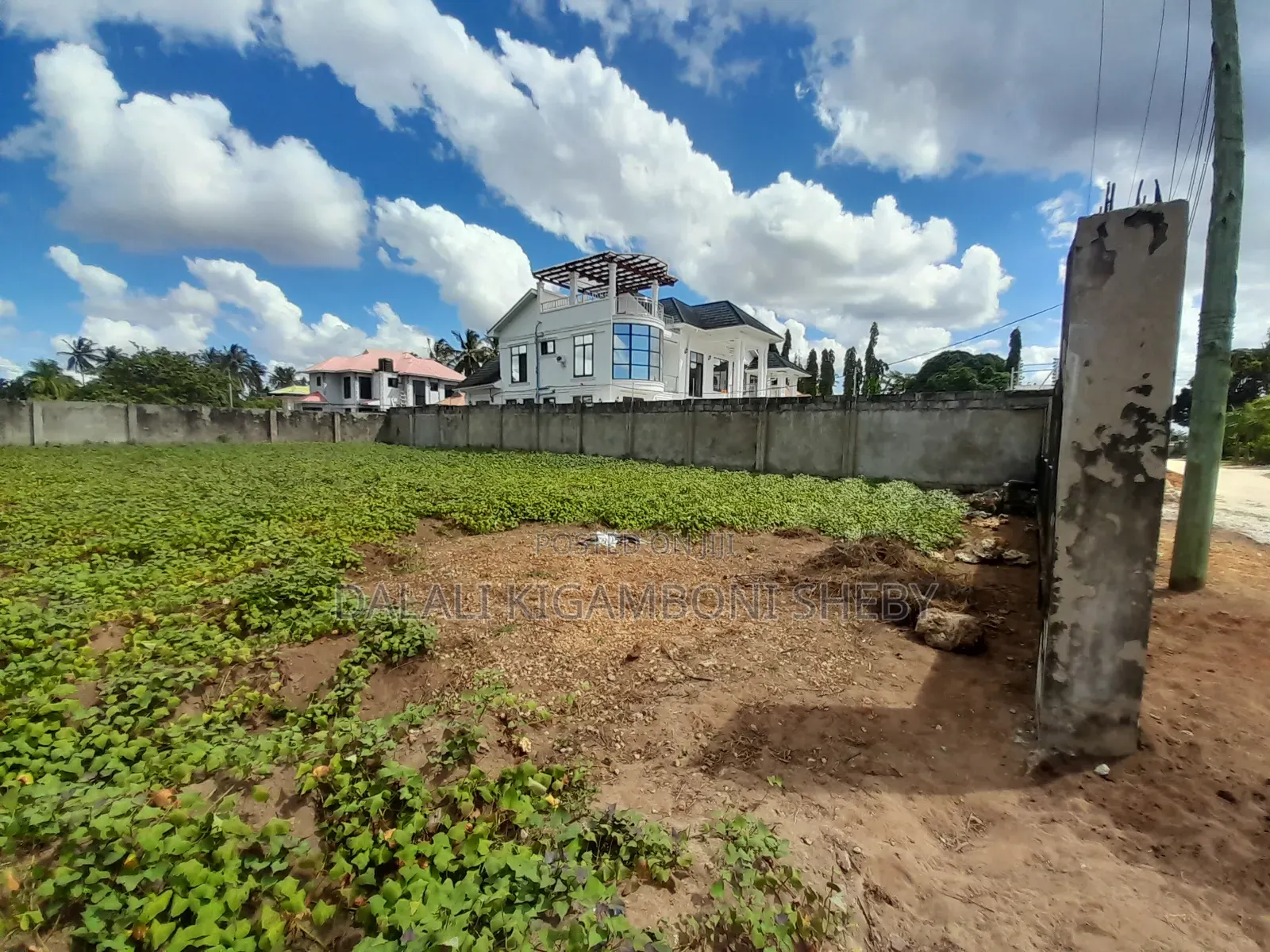 Kiwanja Kinauzwa Kigamboni Geza Ulole