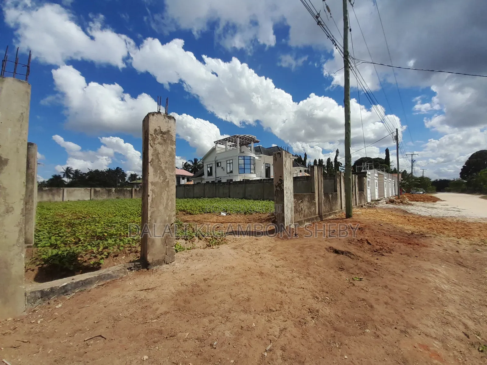 Kiwanja Kinauzwa Kigamboni Geza Ulole