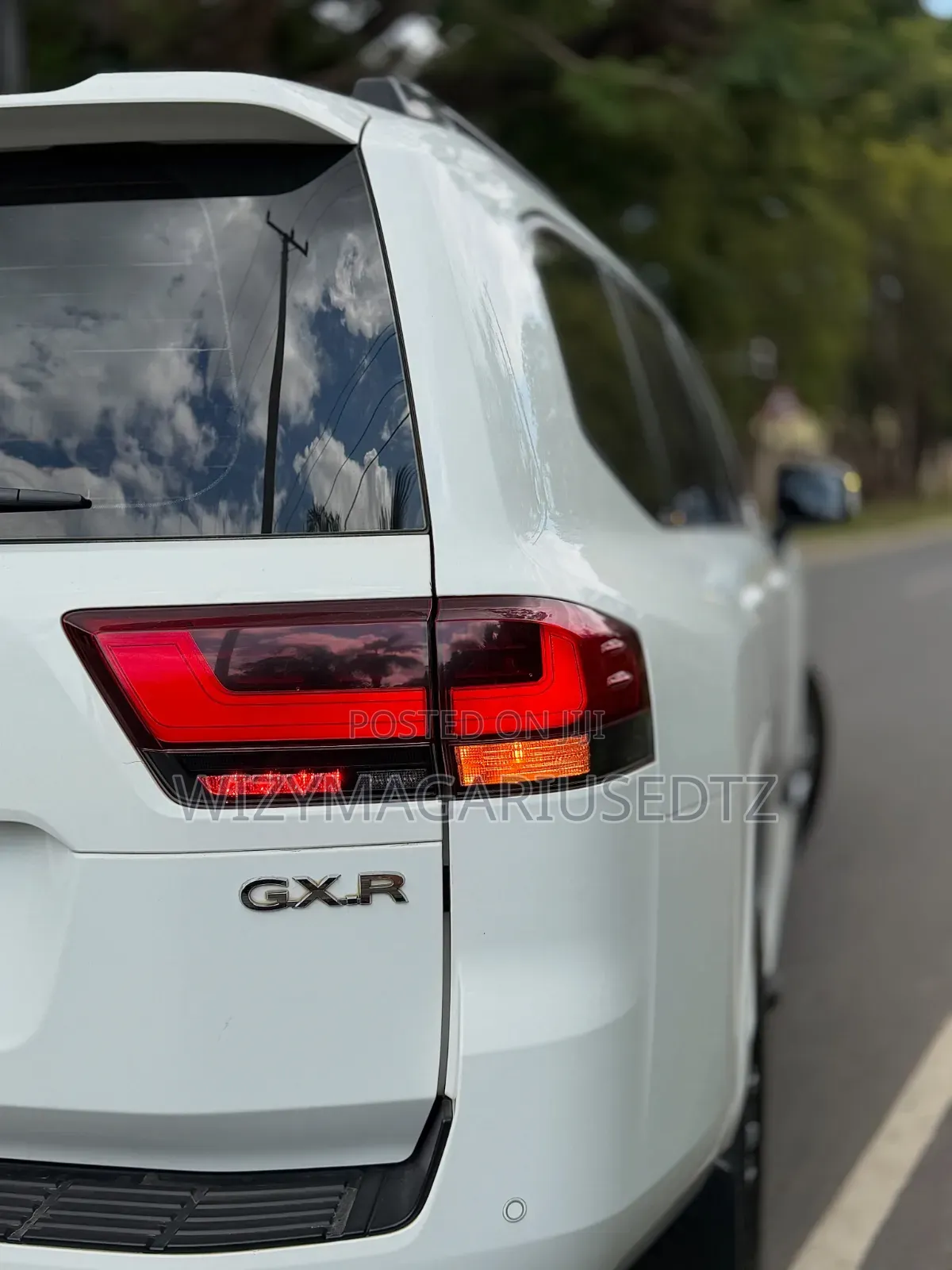 Toyota Land Cruiser 2024 Pearl