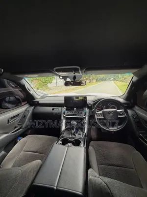 Toyota Land Cruiser 2024 Pearl