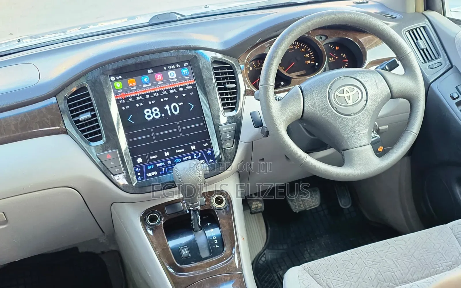 Toyota Kluger 2001 Silver