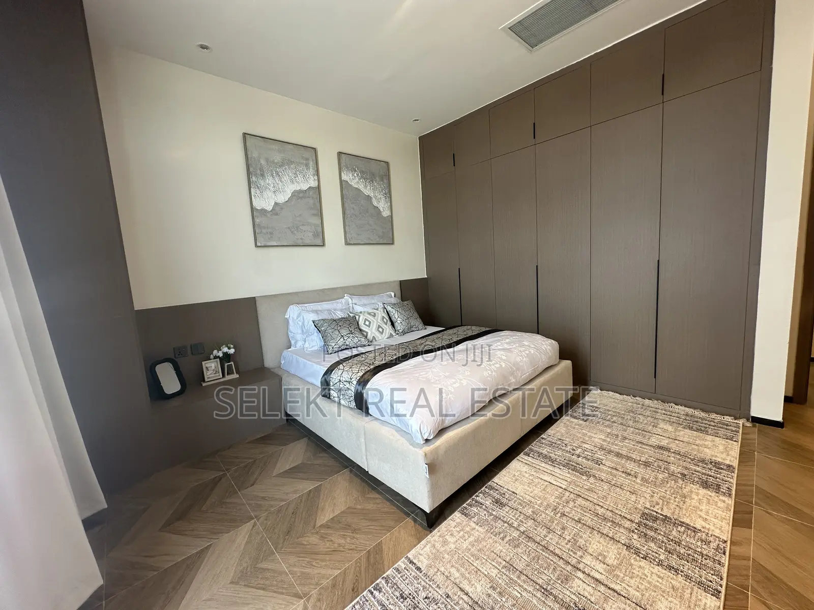 Furnished 4bdrm Penthouse in Peninsula, Oyster Bay for rent