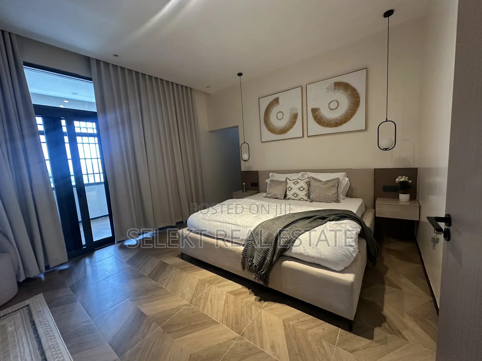 Furnished 4bdrm Penthouse in Peninsula, Oyster Bay for rent