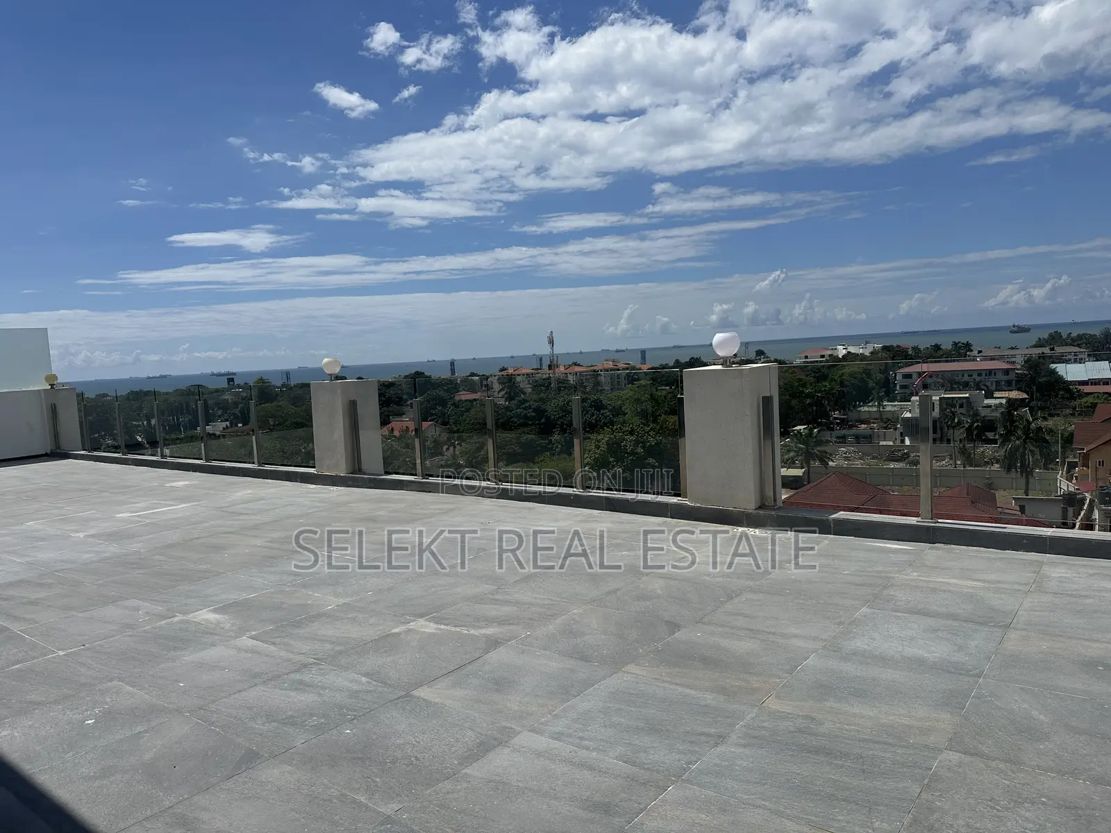 Furnished 4bdrm Penthouse in Peninsula, Oyster Bay for rent