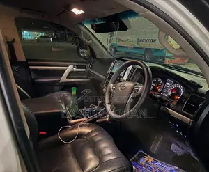 Toyota Land Cruiser 4.5 V8 TD 2018 White