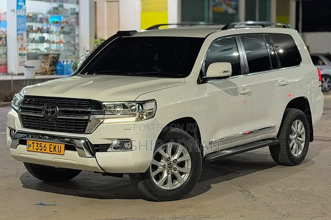 Toyota Land Cruiser 4.5 V8 TD 2018 White