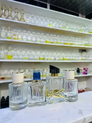The Perfume Bar (Perfume Za Kupima)