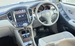 Toyota Kluger 2001 Silver
