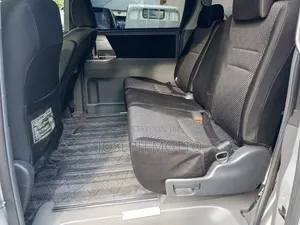 Toyota Noah 2009 Silver
