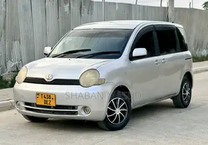 Toyota Sienta 1.5 AWD 2005 Burgundy